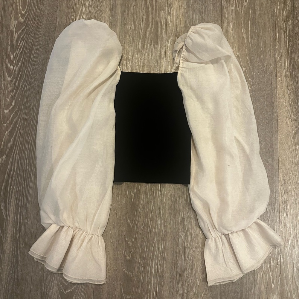 Zara Puff Sleeve Top - Picture 2 of 4